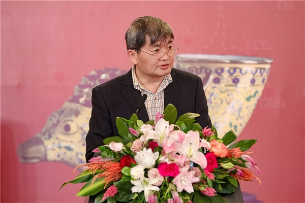 “一带一路”倡议提出十周年官方指定礼品《五洲同心》——盛世珐琅荣华尊在京发布(图6)