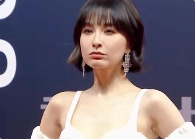 北京这一夜女星告诉你：“干干瘪瘪”不叫美珠圆玉润才更有韵味(图7)