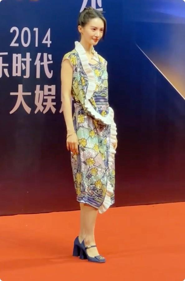 北京这一夜女星告诉你：“干干瘪瘪”不叫美珠圆玉润才更有韵味(图9)