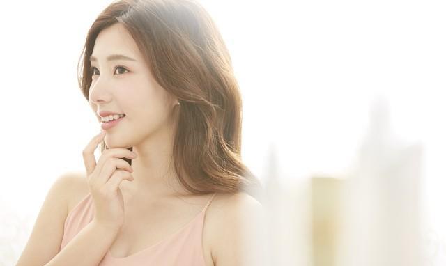 想“搞定”喜欢的女人送她这3样东西很管用(图3)