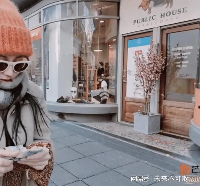 迪丽热巴给花少团买礼物这么人美心善为啥还有那么多人讨厌她？(图2)