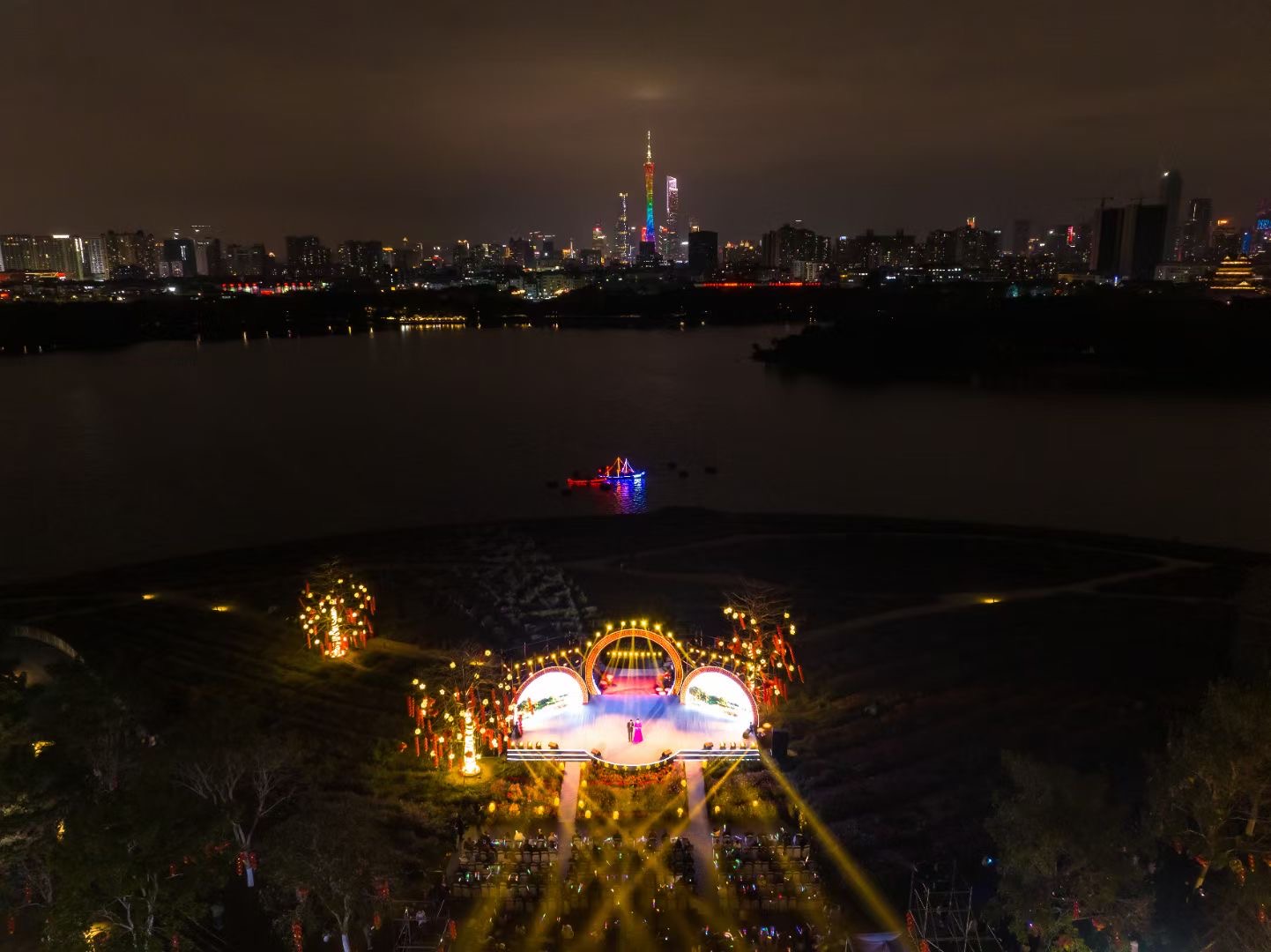 一场浪漫的“花开盛宴”！广州海珠湿地元宵晚会温馨上演(图5)