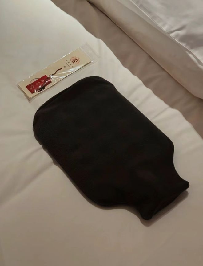 难道放一瓶水就是夜床服务吗？(图11)