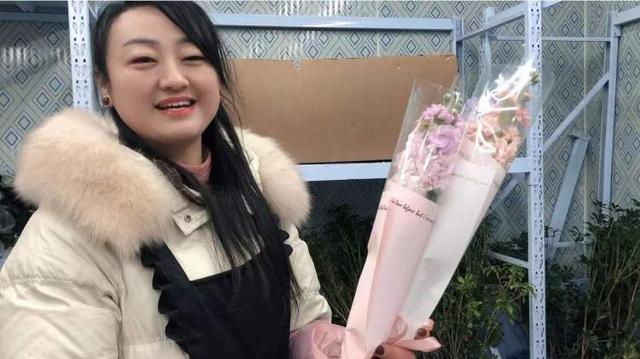 妇女节实惠单支花束更畅销！玫瑰、康乃馨不再是唯一粉色郁金香显温暖紫罗兰更特别(图2)