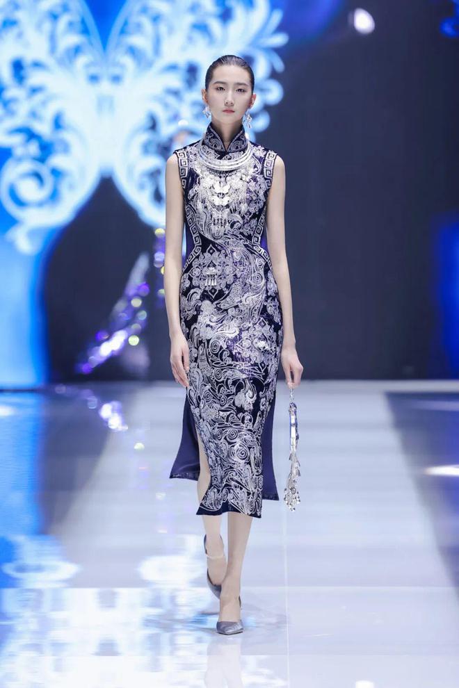 AW24中国国际时装周让非遗元素在时装上开出绚烂的“花”(图6)