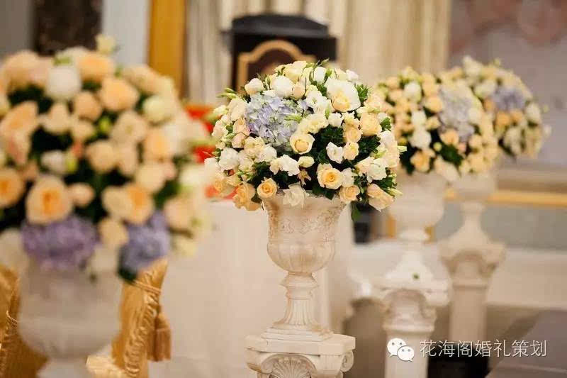 婚礼布置用什么花？什么花既省钱又能置办出高大上的效果？(图2)