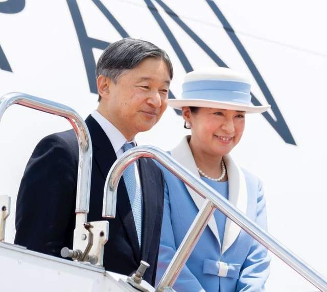 61岁雅子皇后出访英国在国宴上出尽风头纪子妃根本比不了(图3)
