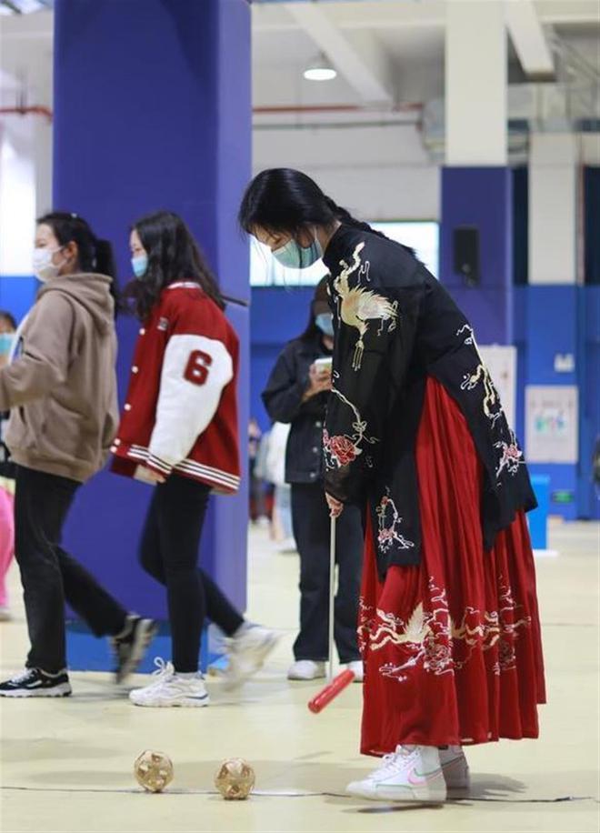 荆楚好老师群星计划 让古代文学活起来她把课堂开进公园、博物馆、社区……(图9)